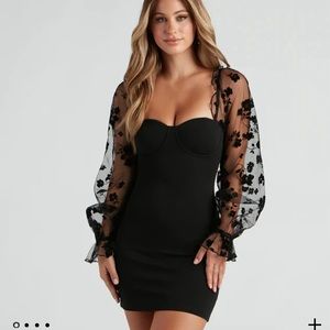 WINDSOR DRESS XS STILL HAS TAGS NEVER WORN